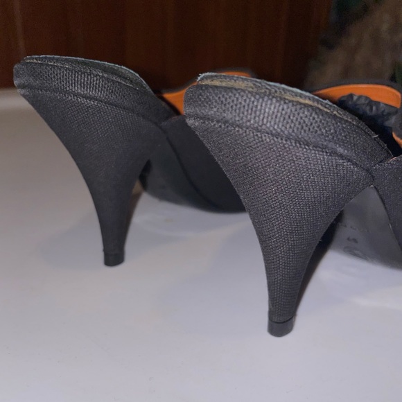 Chanel Shoes - Picture 4 of 5